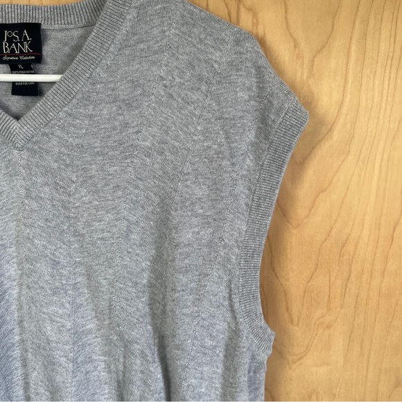 Jos. A Banks Grey Traveler Sweater Vest - Size X Large - Picture 5 of 8
